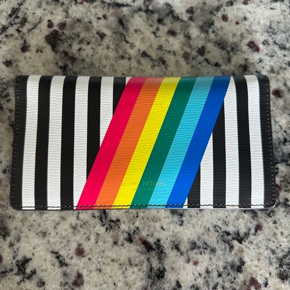 Henri Bendel Wallet - Picture 5 of 5